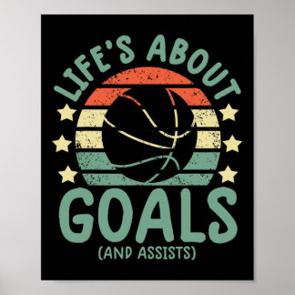 Spaß Basketballknaben leben über Tore und helfen Poster