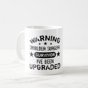 Spaß der SchulterOperation aktualisiert Kaffeetasse