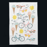 Spaß in der Sonne Bikes Eis Küchentuch<br><div class="desc">Dekorieren Sie Ihre Küche mit diesem Spaß in der Sonne Handtuch. Macht ein großartiges Hauswärme- oder Hochzeitsgeschenk! Sie können ihn anpassen und auch Text hinzufügen. Karo in meinem Shop für viel mehr Farben und Muster!</div>
