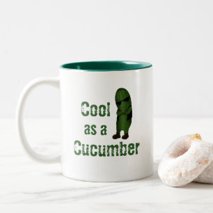 Spaß Kühler als eine Gurke Zweifarbige Tasse