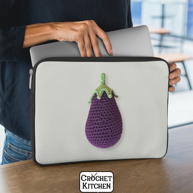 Spaß Lila Moderne Minimal Crochet Eggplant Laptopschutzhülle (Von Creator hochgeladen)