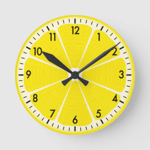 Spaßige gelbe Küche Tropischer Sommer Sonnenschein Runde Wanduhr