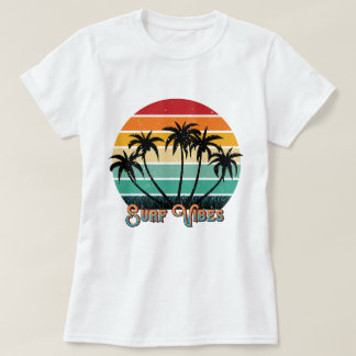 Spaßige Strand-Surf-Vibes-Wortkunst  T-Shirt