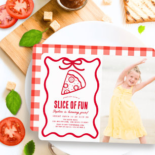 Spaßiges rotes handgezeichnetes Pizza-Foto zum Geb Einladung