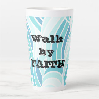Spaziergang durch das Gewässer-Design des Glaubens Milchtasse