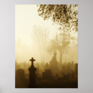 Spaziergang durch den foggy Friedhof Poster