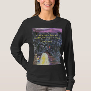 Spaziergang in der Dunkelheit mit FAITH langärmeli T-Shirt