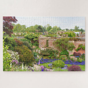 Spektakulärer gesunkener Garten, England