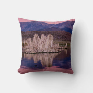 Spektakulärer Mono Lake im Schatten Kissen