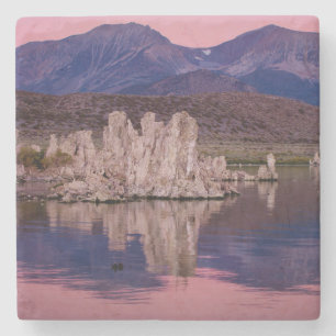 Spektakulärer Mono Lake im Schatten Steinuntersetzer
