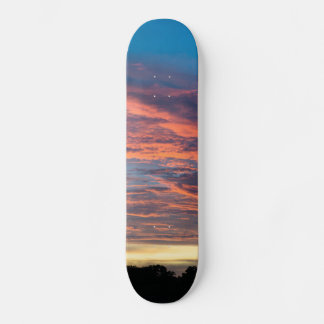 Spektakulärer Sonnenuntergang Kakadu Australien la Skateboard