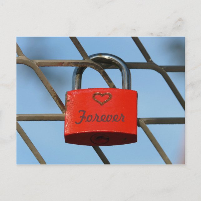 Sperrklinke für rote Liebe mit Herz auf Zaun Postkarte (Vorderseite)