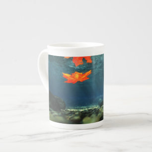 Spezial-Tasse 'Flamme im Wasser' Prozellantasse