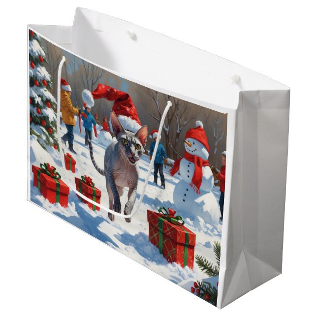 Sphynx Cat läuft im Schnee mit Weihnachtsmütze Große Geschenktüte (Vorderseite Schrägansicht)