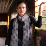 Spider Web Gothic Muster Scarf Schal<br><div class="desc">Mit diesem faszinierenden Schal, der mit einem faszinierenden Spinnennetzmuster geschmückt ist, das Kunst und Rätsel verbindet, heben Sie Ihren Stil auf. Die subtilen Grautöne und die geometrische Präzision der Netze machen eine Aussage, die sowohl elegant als auch raffiniert ist. Ideal für diejenigen, die die Schönheit der Natur schätzen oder eine...</div>