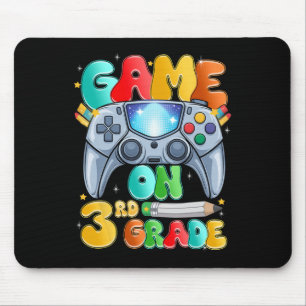 Spiel auf der dritten 3. Klasse Zurück zur Schule Mousepad