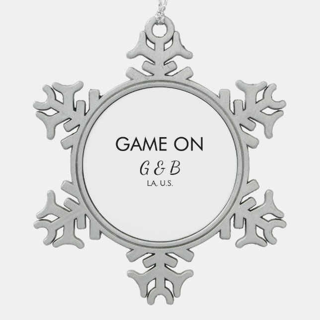 Spiel auf Pärchen Namen Hochzeitsfeier Platz Stadt Schneeflocken Zinn-Ornament (Vorderseite)