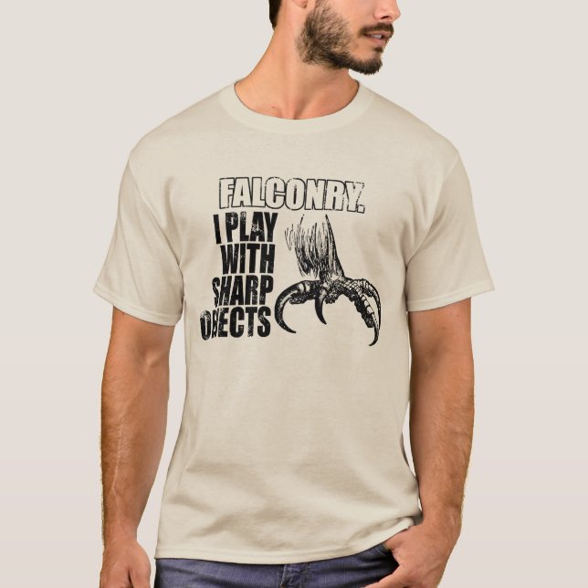 Spiel der Falknerei I mit scharfen Gegenständen T-Shirt (Vorderseite)