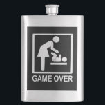 Spiel über Mama Funny Signage Piktogramm Flachmann<br><div class="desc">Ein humorvoller moderner Piktograph, der viel in Schwarz und Weiß sagt. Hier ist ein Beispiel für unsere maßgeschneiderten bestickten Kaps, die für die schlanke Mütter der Mode entworfen wurden. Verwenden Sie den Link "Diesen Designer Gefragt", um uns mit Ihren speziellen Designanfragen oder für Hilfe bei Ihren individuellen Anpassungsbedürfnissen zu kontaktieren....</div>