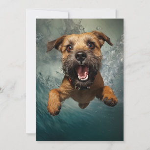Spielelustiger Hund Schwimmt Unterwasser Design Karte
