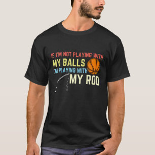 Spielen mit meinen Ballen, die mit meinem Hochseef T-Shirt