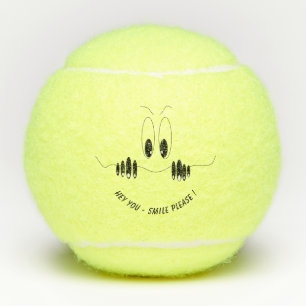 Spielende Tennisbälle Neugier Augen - Lächeln