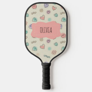Spielerische Doodles von Herz, Punkten und gewellt Pickleball Schläger