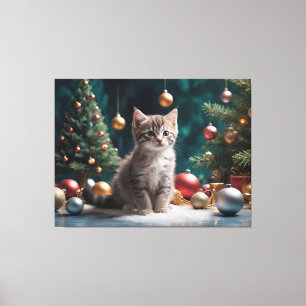 Spielerisches Weihnachtskätzchen am Baum mit Ornam Leinwanddruck