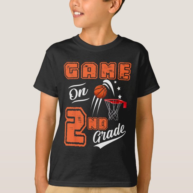 Spielspass auf der zweiten Stufe Bysketbyll erster T-Shirt (Vorderseite)