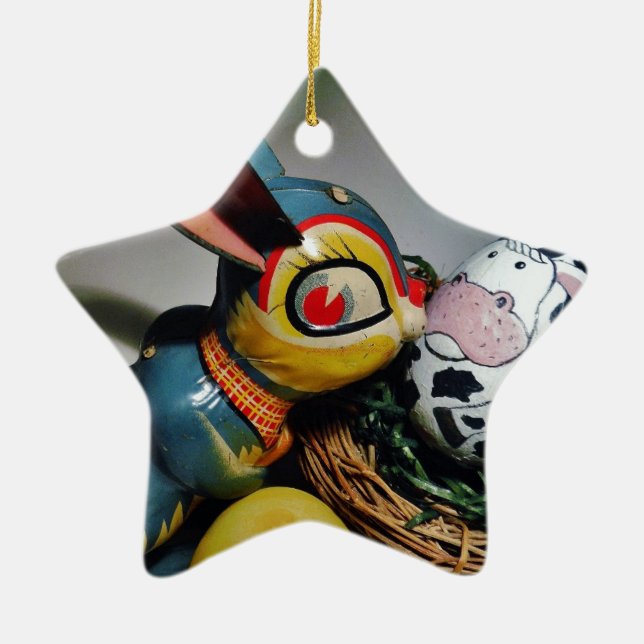 Spielzeug-Kaninchen und Kuhei Keramikornament (Vorne)