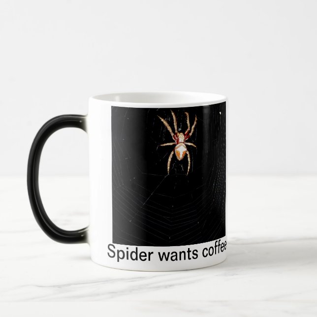 Spinne will Kaffee Verwandlungstasse (Links)