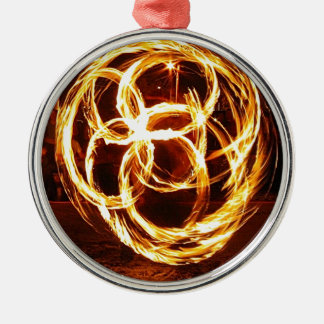 Spinnendes Feuer - keltischer Knoten Silbernes Ornament