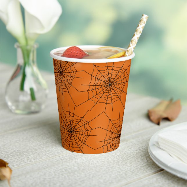 Spinnennetz auf Orange Halloween Paper Cup Pappbecher (In Situ)