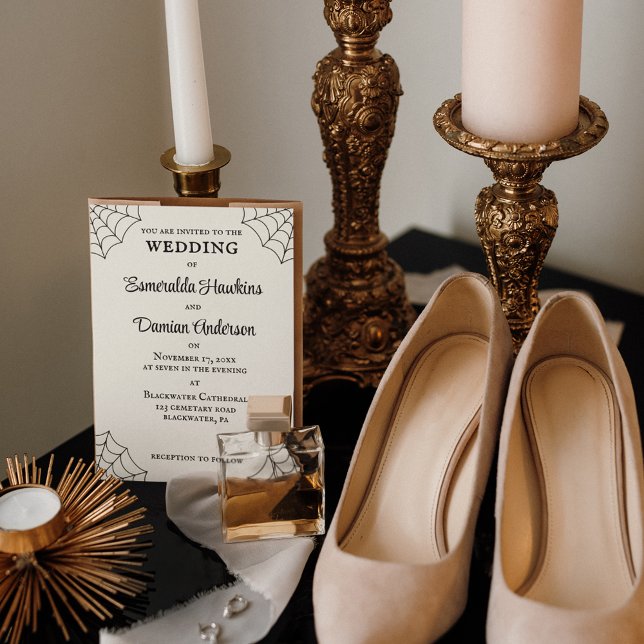 Spinnennetze Schwarz-Weiß-Gothic-Hochzeit Einladung (Von Creator hochgeladen)