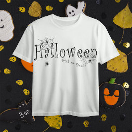Spinnennetze und Spinnen über Halloween T-Shirt