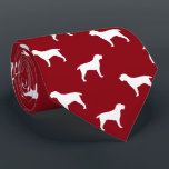 Spinone Italiano Silhouetten Muster Rot und Weiß Krawatte<br><div class="desc">Dieses originelle Spinone Italianos Muster rot-weiß Hals Krawatte ist ein tolles Geschenk für Hundedads! Diese coole Krawatte ist in verschiedenen Farbvarianten erhältlich und gibt jedem, der eine italienische Spinone Liebe hat, eine Aussage. Ein phantastisches Geschenk für den Typ, der eine Krawatte für Geschäftsreisen oder für besondere Veranstaltungen wie z.B. Urlaubsprogramme,...</div>