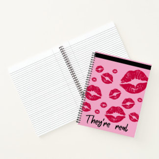 Spiral Notebook Sie sind Real Lip Kisses Uni Notizbuch