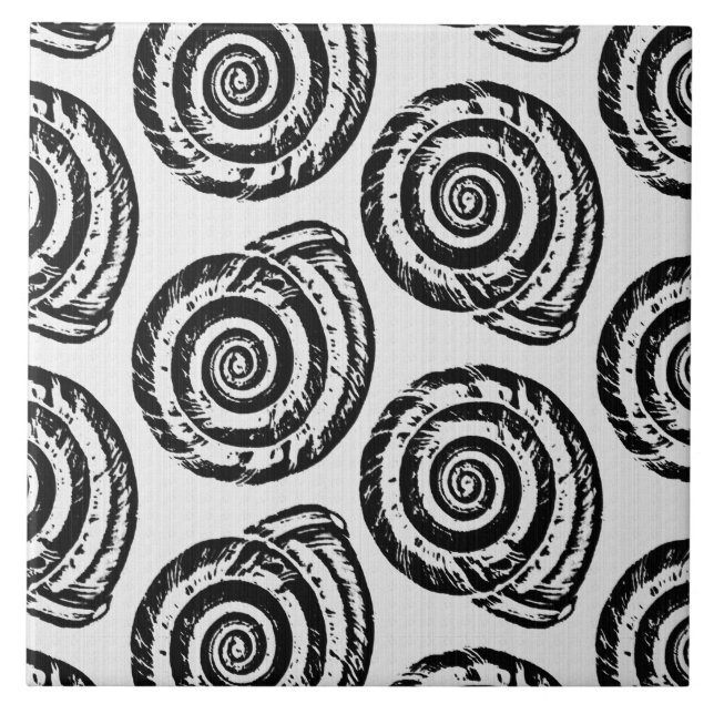 Spiral Seashell Block Print, Schwarz/Weiß Fliese (Vorderseite)