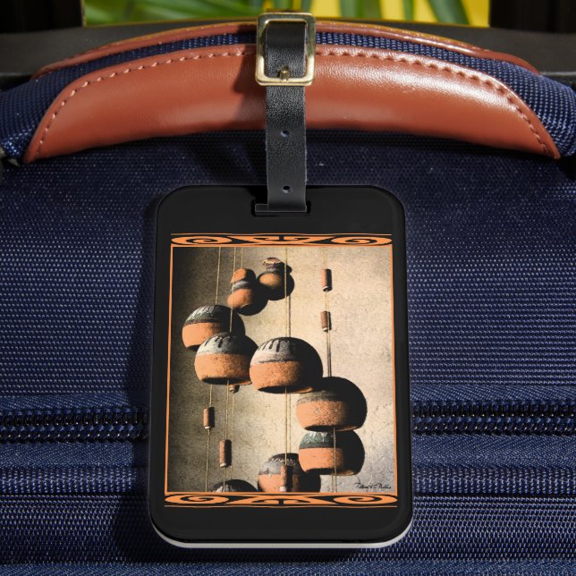 Spiraldrachenspiele Stillleben Gepäckanhänger (Vorderseite Insitu 2)