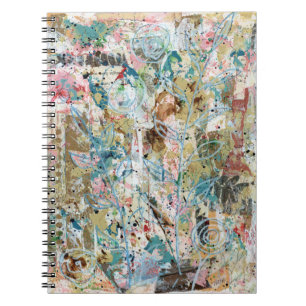Spiralnotizbuch mit Mixed-Media-Blumenkunstwerk. Notizblock