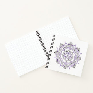 Spiralnotizbuch mit violettem Mandala-Design Notizbuch