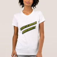 Spirit bewegt sich mit seinem T - Shirt