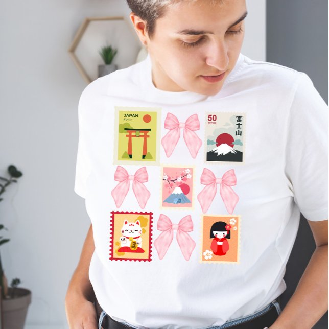 Spirit of Japan Coquette Briefmarke Collection Tri-Blend Shirt (Von Creator hochgeladen)