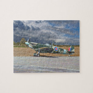 Spitfire unter Sturm-Wolken