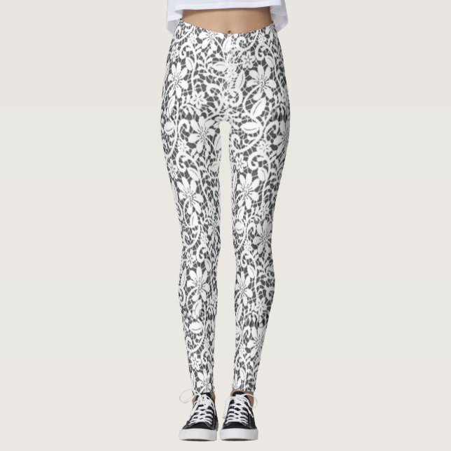 Spitze auf grauen Leggings (Vorderseite)