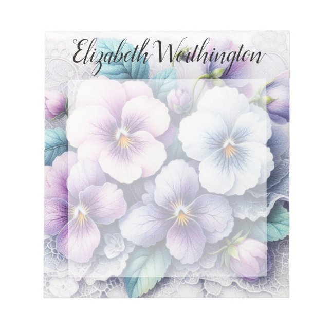 Spitzenmonogramm mit rosa lila Stiefmütterchen-Blu Notizblock (Vorderseite)