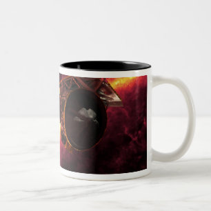 Spitzer gesehen gegen den Infrarothimmel 2 Zweifarbige Tasse