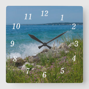 Splashing an der Mackinac-Wall-Uhr Quadratische Wanduhr