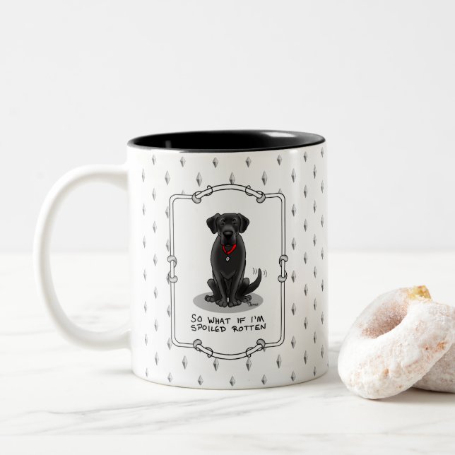 Spoiled Rotten Black Lab Labrador Retriever Dog Zweifarbige Tasse (Mit Donut)