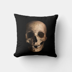 Spooker Schädel mit schwarzen Spinnen Kissen